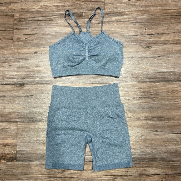 Pants - Blue Seamless Butt Scrunch Bike Shorts & Bra Set